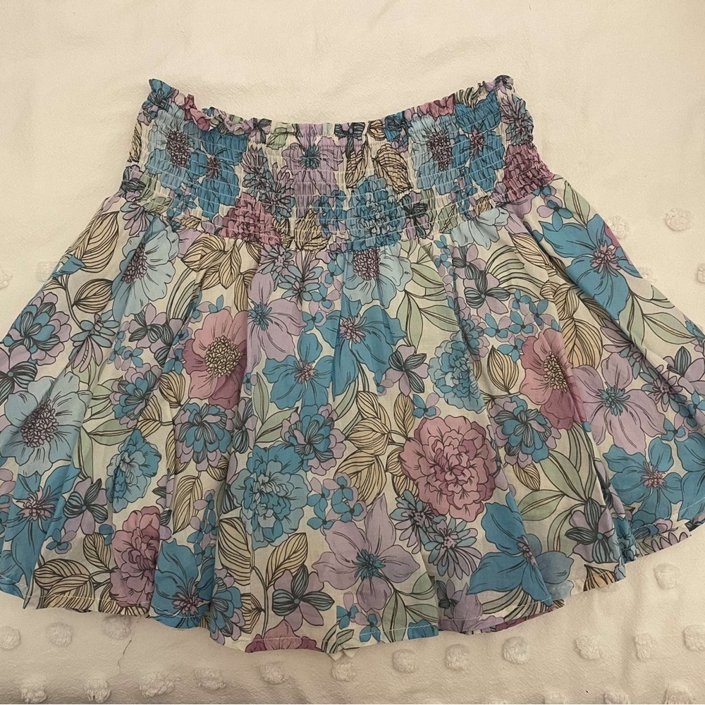 Karlie Skirt!! Size Medium